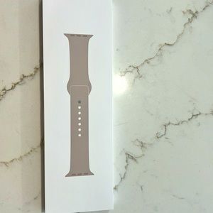 Apple Watch size M/L band strarlight color.ordered wrong size band never used